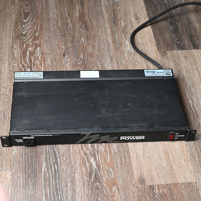 (10666b) Middle Atlantic PD-915R  			