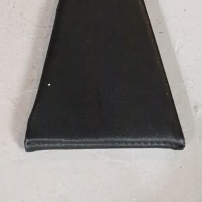 Regal Tip Brush Wallet image 2