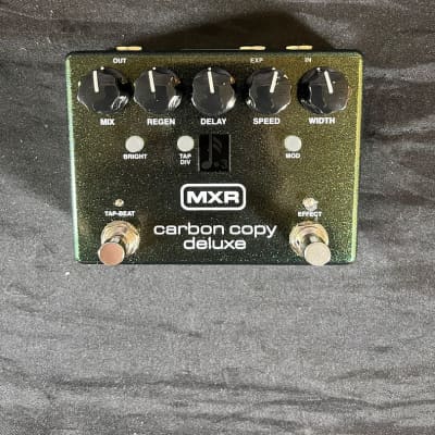 MXR M292 Carbon Copy Deluxe Analog Delay | Reverb