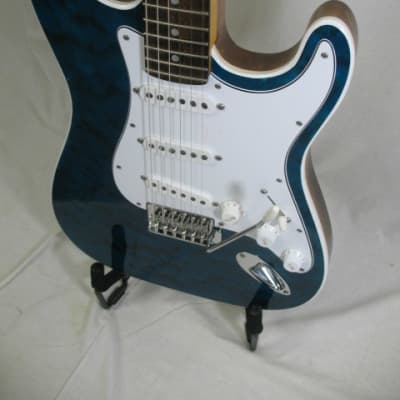 Logan Maple quilt top Stratocaster 2020 Deep Blue image 3