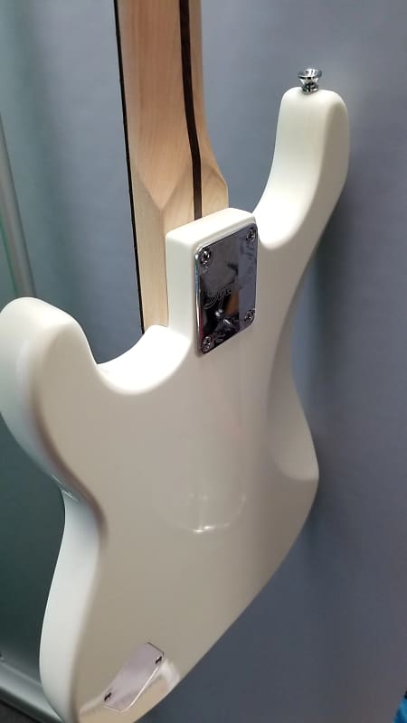 Vintage Fender Stratocaster Cream 1983 | Cream City Music