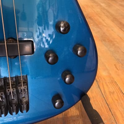 Peavey Grind BXP 5 String Bass Active Pickups 24 Frets Baltic Blue image 6
