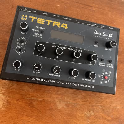 Dave Smith Instruments Tetra Desktop 4-Voice Polyphonic Synthesizer 2009 - 2016 - Black