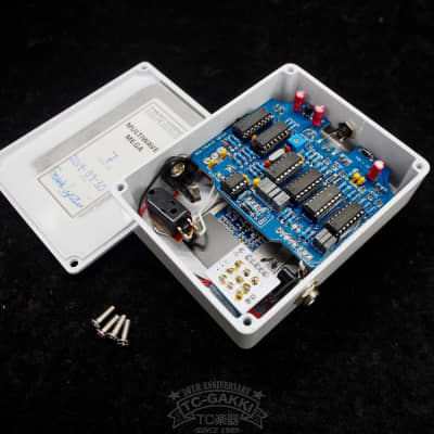 Parasit Studio Guitar Effects Multiwave Mega | Reverb Canada