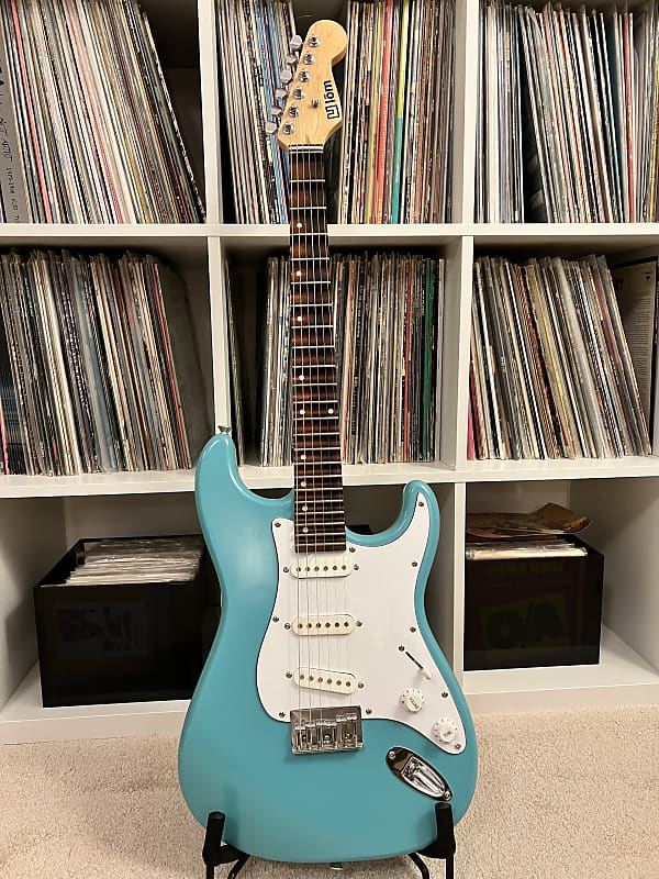 LÕM Vietnamese Electric Guitar standard 2022 Yay ninh blue Reverb