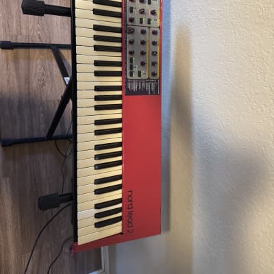 Nord Lead 2 49-Key 12-Voice Polyphonic Synthesizer 1997 - 2003 - Red