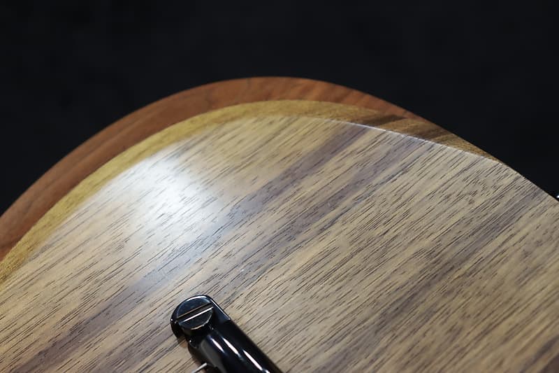 Kiesel Guitars SBC Walnut-Black Limba Top 6-String Left Kiesel Guitars SBC Walnut-Black Limba Top 6-String Left