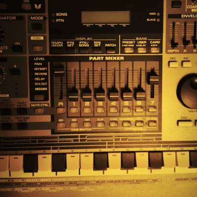 Roland MC-505 Groovebox 1998 - 2002 - Gray