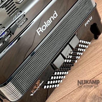 Roland FR-1XB BK V-Accordion 2022 Black image 2
