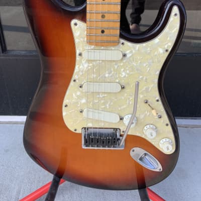 Fender Stratocaster Plus Deluxe 1996 - Sunburst image 8