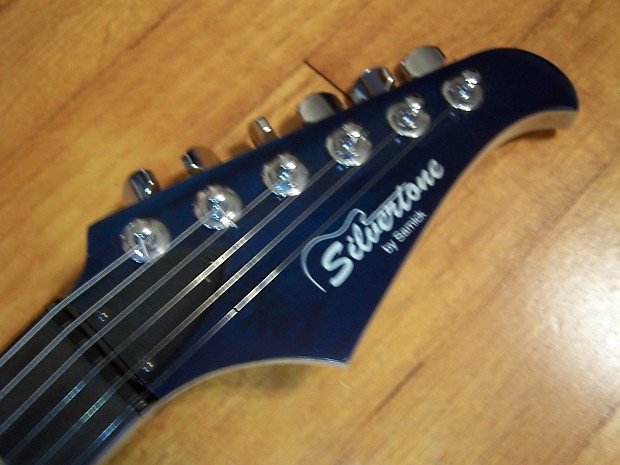 Silvertone by top samick electric guitar