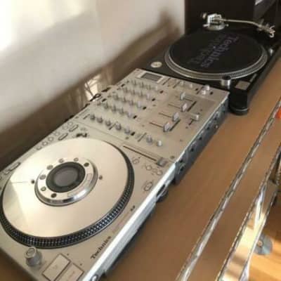 Technics DJ Set SL-1300MK3D SL-1300MK5G SH-MZ1200 SL-DZ1200 Technics DJ Set SL-1300MK3D SL-1300MK5G SH-MZ1200 SL-DZ1200