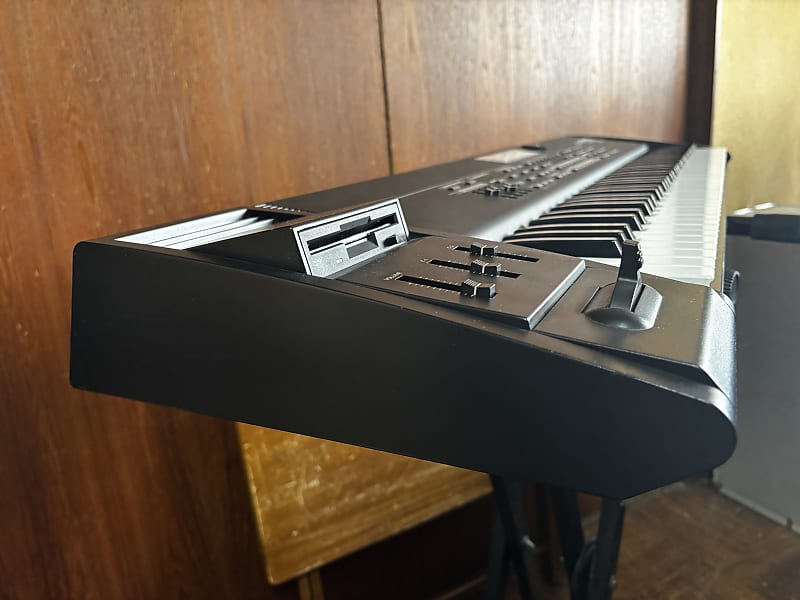 Roland XP-80 Synthesizer Keyboard Music Workstation | eBay