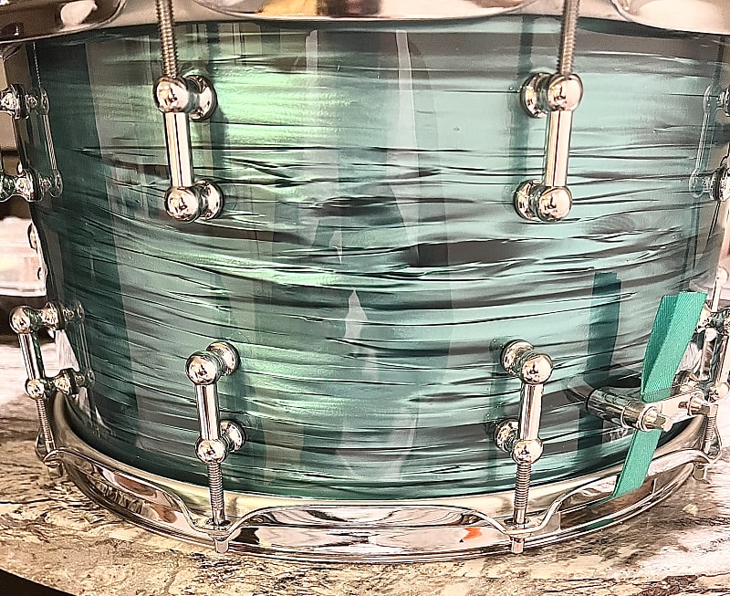 On the Edge Maple 2023 - Turquoise Oyster