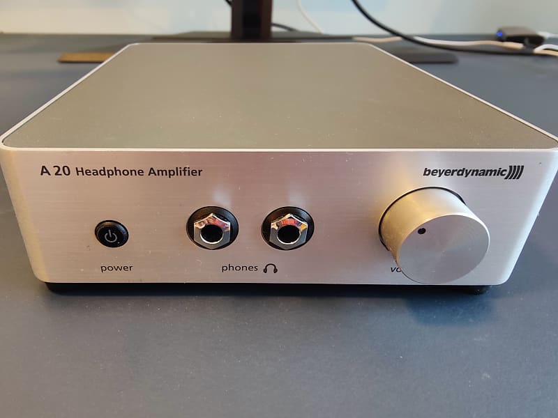 Beyerdynamic A20 Headphone amp  			