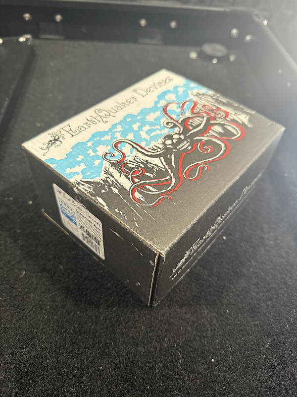 EarthQuaker Devices Avalanche Run Stereo Reverb & Delay with Tap Tempo V2