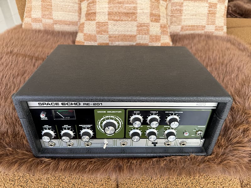 ギター Roland RE-201 SPACE ECHO Roland RE-201 Space Echo | Vintage Synth Explorer