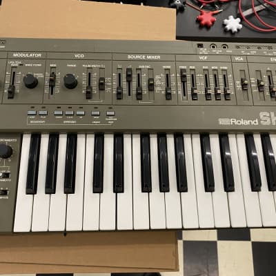 Roland SH-101 32-Key Monophonic Synthesizer 1982 - 1986 - Gray