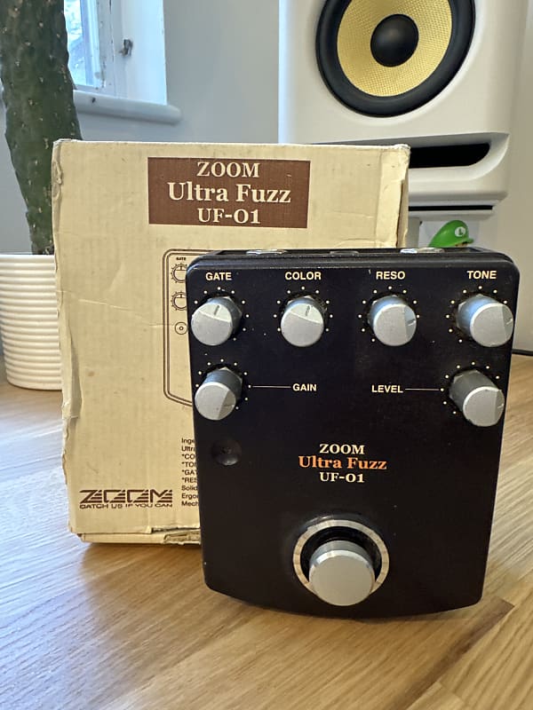 Zoom Ultra Fuzz UF-01