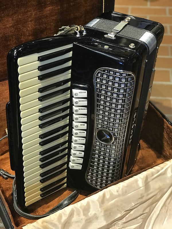 Rosciani accordion store