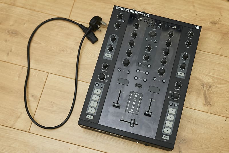 Native Instruments Traktor Kontrol Z2 | Reverb UK