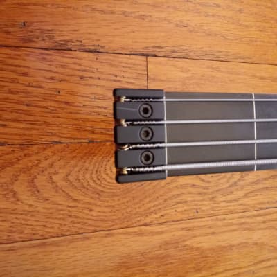 Steinberger XP2 - RARE - LINED FRETLESS plus Steinbergers Active System image 3