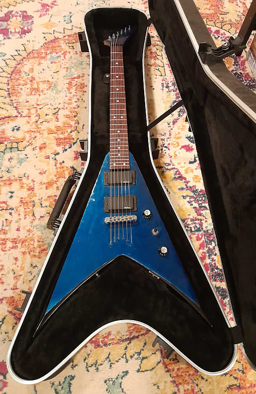 Jackson Flying V w/HSC -Blue | Reverb