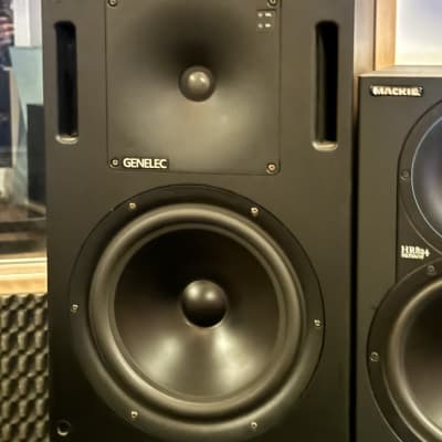 SM-5 Monitor attiivo da studio a tre vie Kali Audio Reverb France