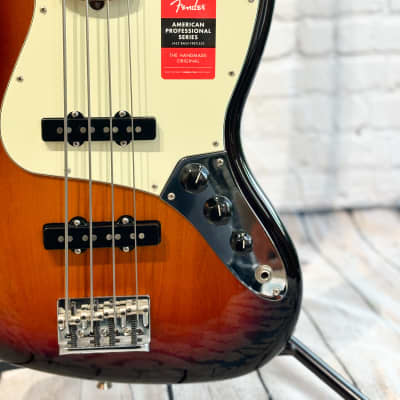 Fender American Professional Jazz Bass Fretless image 3