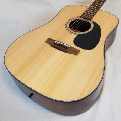Blueridge BR-40 Acoustic Dreadnought Guitar, Solid Sitka Spruce Top, Mahogany Back and Sides image 4