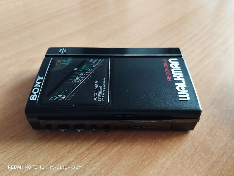 Sony radio Cassette Walkman WM-F404 black Cassette player working, video  test