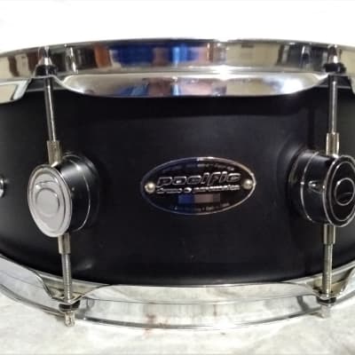 PACIFIC (PDP) by DW 14" X 5.5" SNARE DRUM  2004 MATTE BLACK image 1