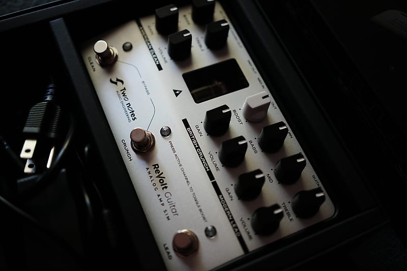 Two Notes ReVolt Guitar