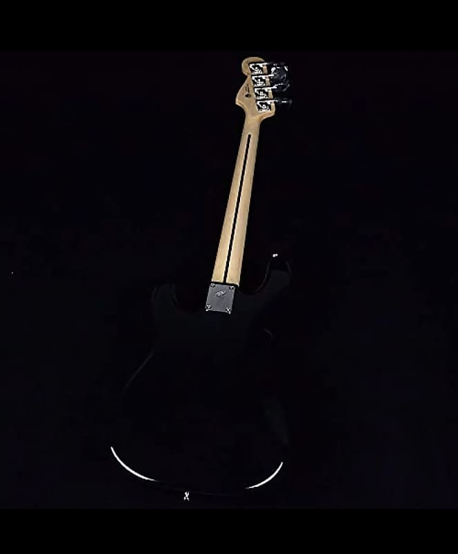 Fender PB-70 Precision Bass Reissue MIJ | Reverb UK