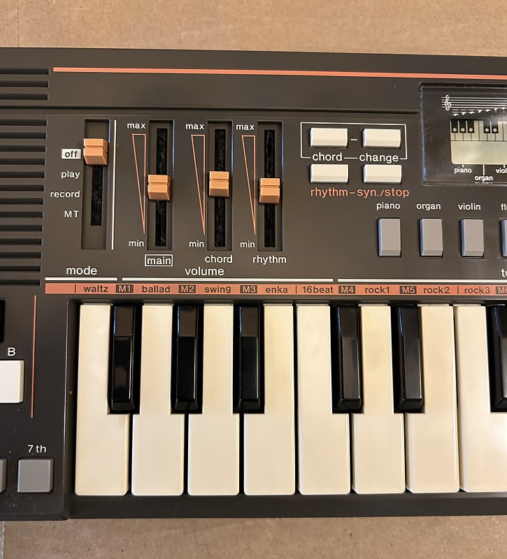 Casio PT-31 31-Key Mini Synthesizer 1980s Excellent