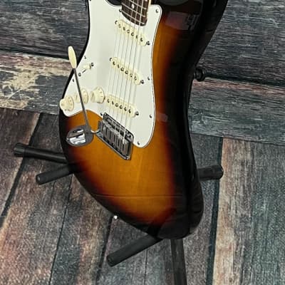 Used Fender 2006 Left Handed USA 60th Anniversary Stratocaster with Case - Sunburst Bild 4