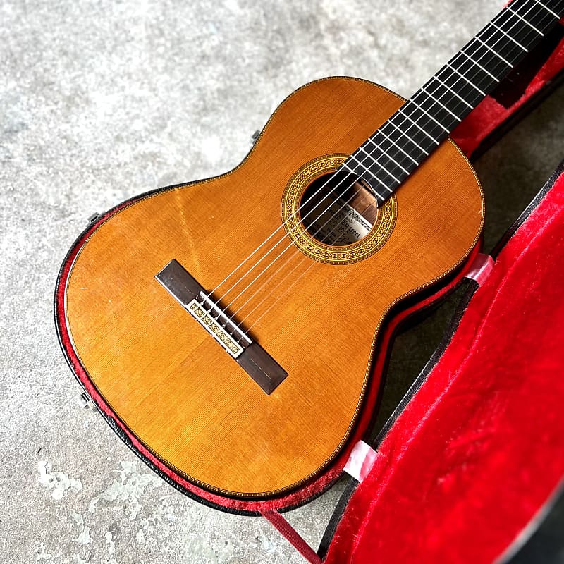 クラシックギターYAMAHA Grand Concert《ハカランダ》GC-40