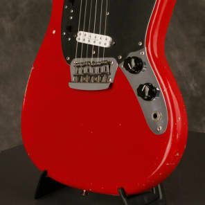Fender Musicmaster II refinished string-thru modification 1966 Red image 9