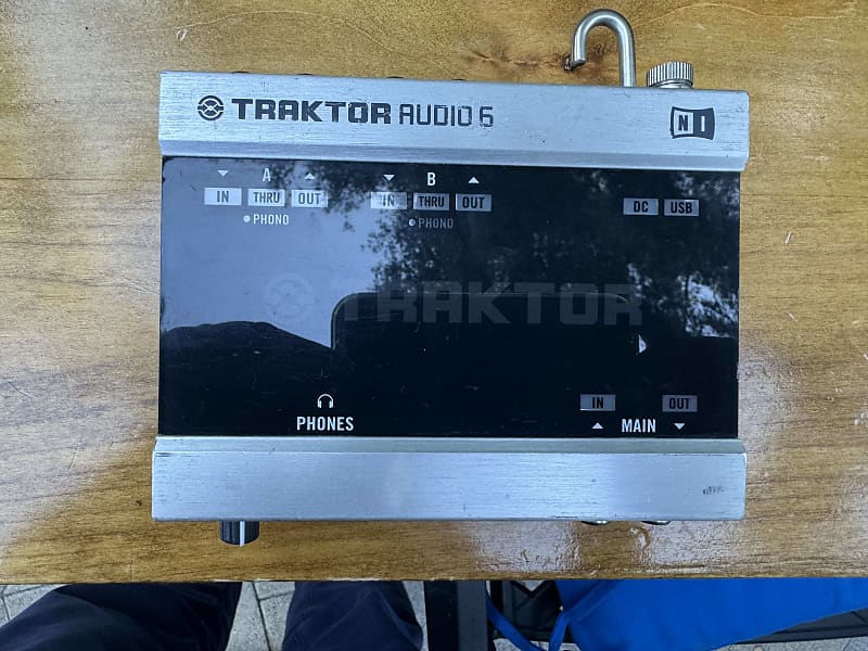 Native Instruments Traktor Audio 6 | Reverb