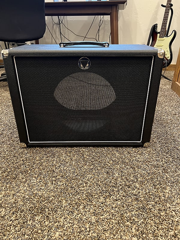 VBoutique Vumble 1x12 w/tilt back legs Reverb