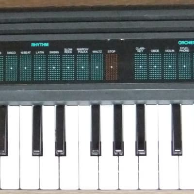 RARE, VINTAGE YAMAHA PORTASOUND PSS-130 EARLY PORTABLE SYNTH c1980s - WORKING