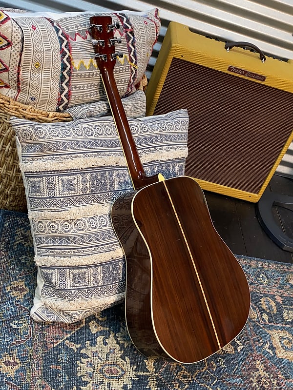 Yamaki YW-20 Square Shoulder Dreadnought Acoustic - Natural