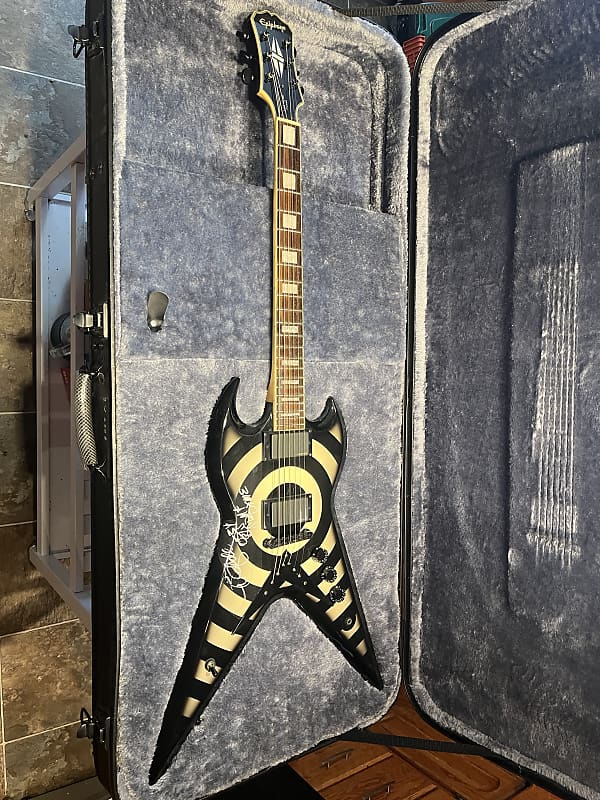Epiphone Zakk Wylde ZV サイン入り Epiphone Zakk Wylde Signature “ZV” Custom Autographed by