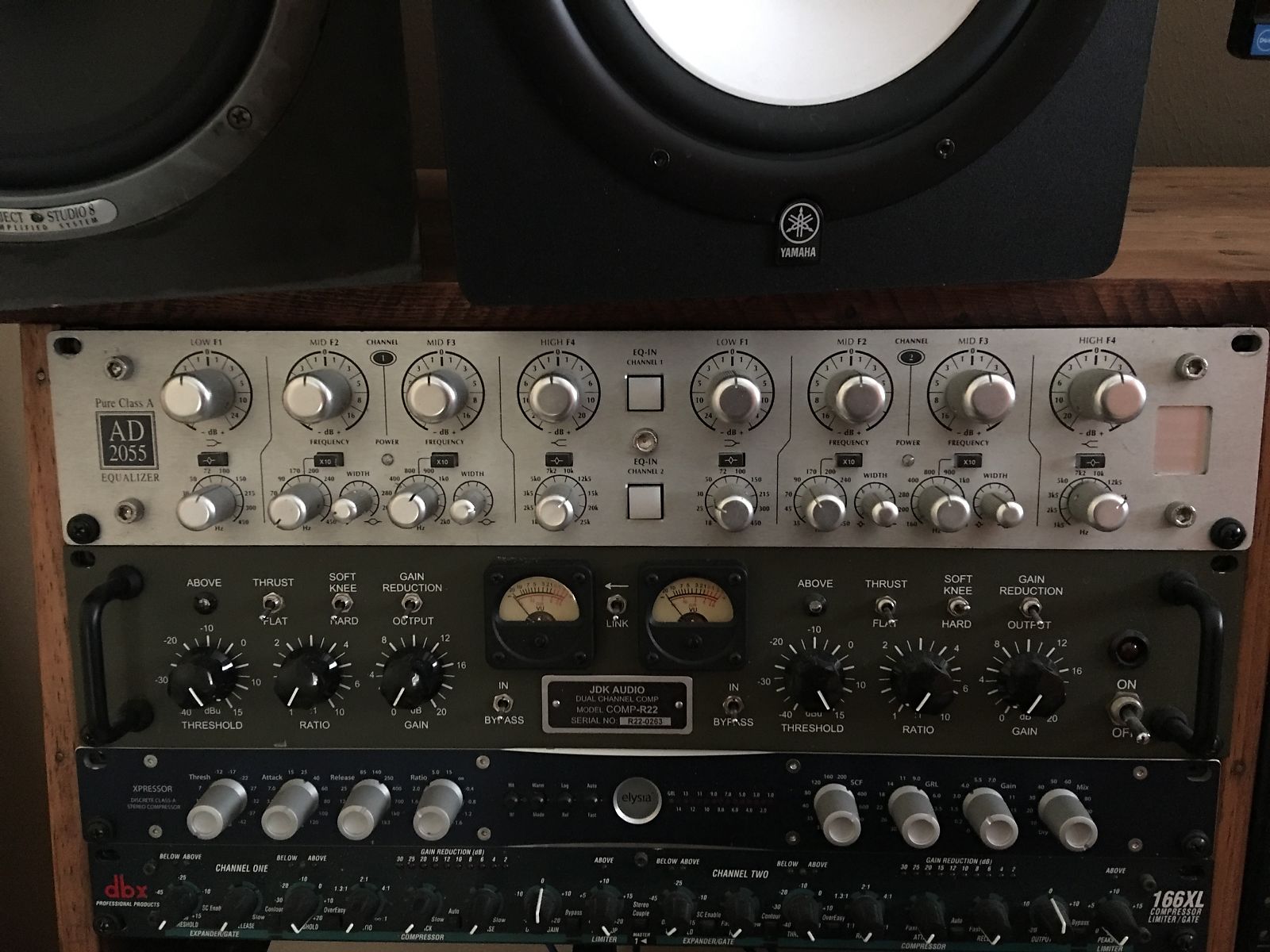 Avalon AD2055 Dual Mono Parametric EQ | Reverb Canada