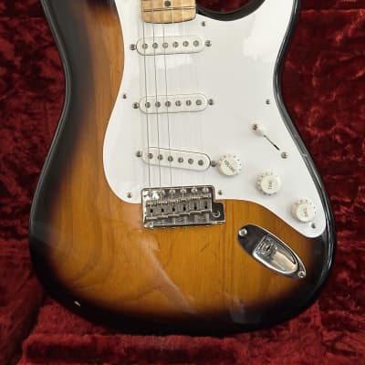 Fender 60th Anniversary American Vintage '54 Stratocaster 2014 - 2-Color Sunburst image 4