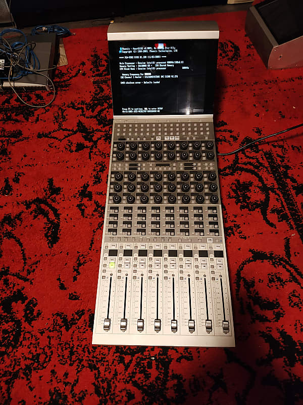 Euphonix CM402 | Reverb