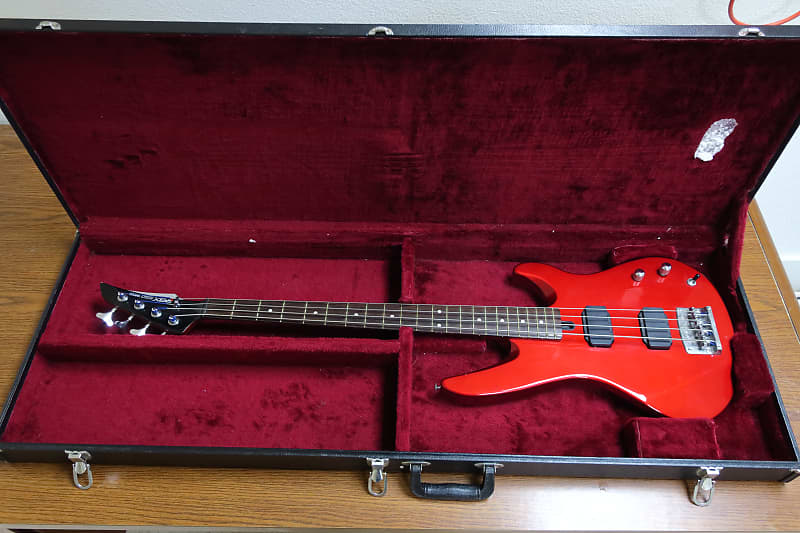 YAMAHA　RBX550R Used Yamaha RBX 550 Bass Guitar Red 4-String