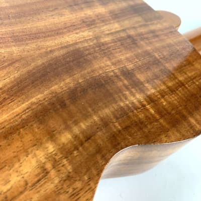 Kamaka HF-36 - Flamed Koa - 6-String Tenor Like new with Tags and OHSC image 10