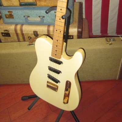 1990 Fender James Burton Signature Telecaster Pearl White w/ Original Tweed Case image 2