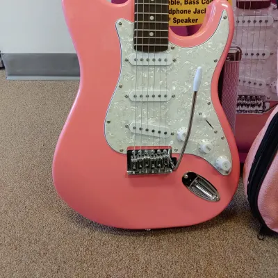 Darling Divas Stratocaster New Bubble Gum Pink image 7